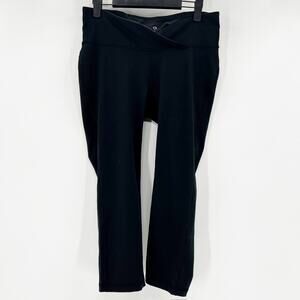 GapFit Maternity Women's Black Blackout Technology Cropped Leggings Size SR